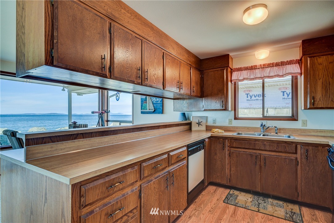 2607 West Beach Road Oak Harbor, WA 98277 - Photo 7 of 25 Gallery Image 7