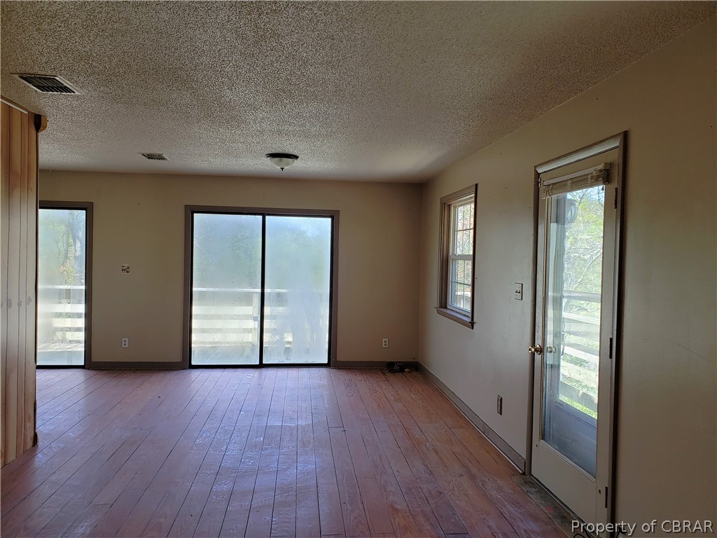 1258 Kates Neck Road Topping, VA 23169 - Photo 5 of 18