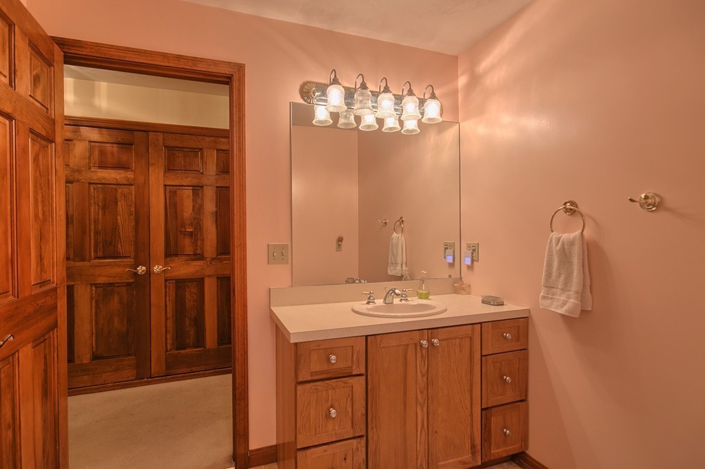 60 Robbs Hill Road Lunenburg, MA 01462 - Photo 20 of 30 Gallery Image 20