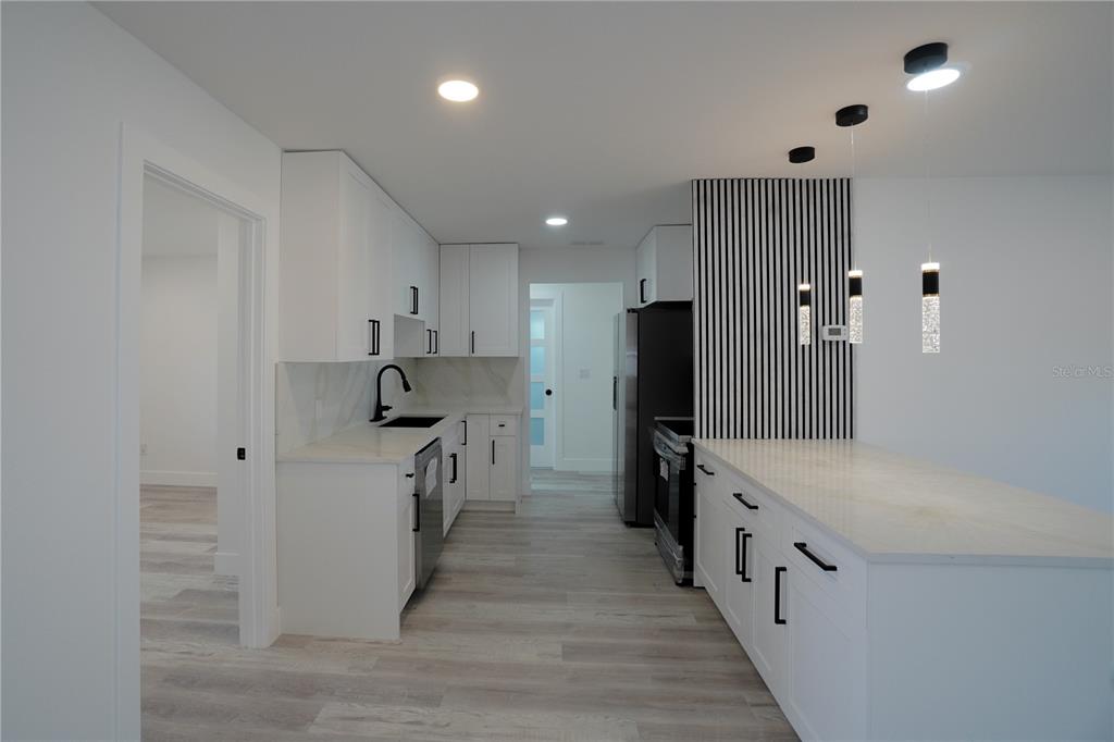 1461 Royal Road Venice, FL 34293 - Photo 10 of 68
