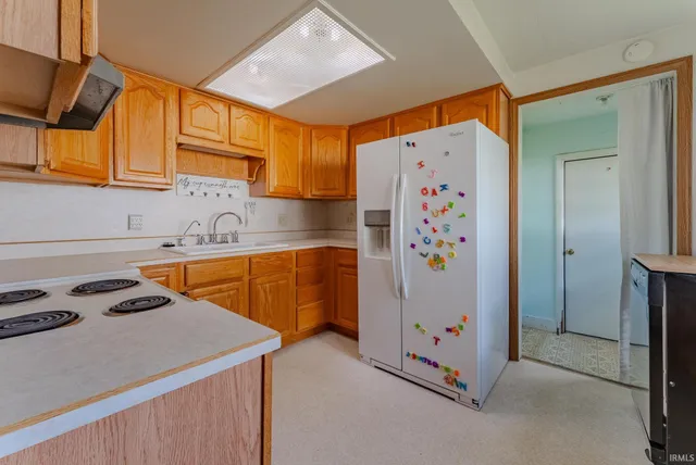 $300,000 | 8885 East 400 North, Van Buren, IN 46991