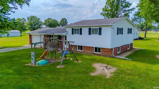 $300,000 | 8885 East 400 North, Van Buren, IN 46991