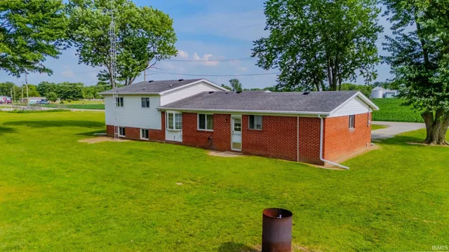 $300,000 | 8885 East 400 North, Van Buren, IN 46991