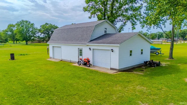 $300,000 | 8885 East 400 North, Van Buren, IN 46991