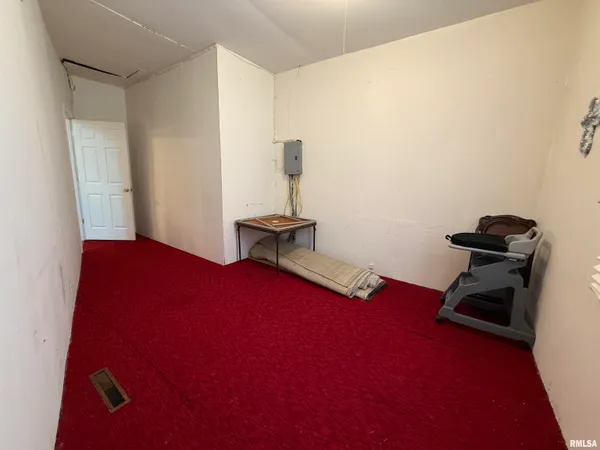 $75,000 | 300 West Borton Avenue, Creal Springs, IL 62922