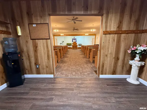 $75,000 | 300 West Borton Avenue, Creal Springs, IL 62922