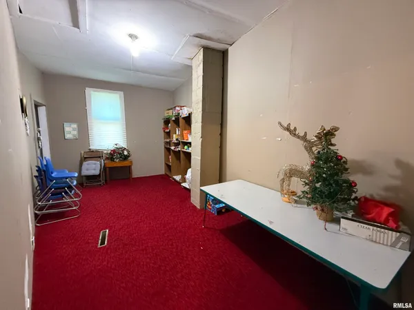 $75,000 | 300 West Borton Avenue, Creal Springs, IL 62922