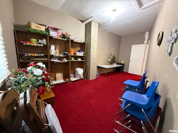 $75,000 | 300 West Borton Avenue, Creal Springs, IL 62922