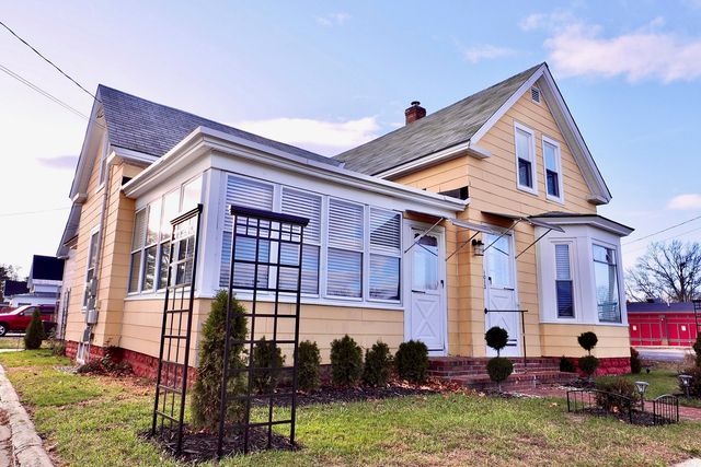 $289,500 | 1013 Main Street, Sanford, ME 04073