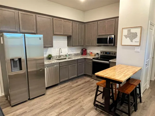 $1,355 | 16888 West Ivanhoe Street, Montgomery, TX 77316