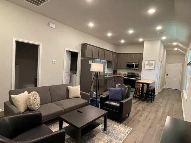 $1,355 | 16888 West Ivanhoe Street, Montgomery, TX 77316