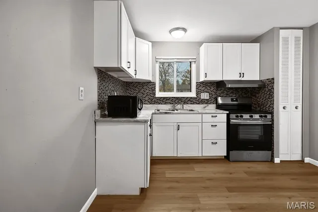 $2,100 | 2818 Quenley Street, St. Charles, MO 63301