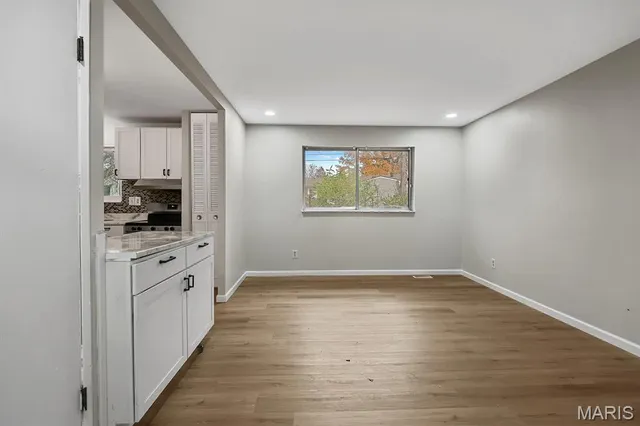 $2,100 | 2818 Quenley Street, St. Charles, MO 63301