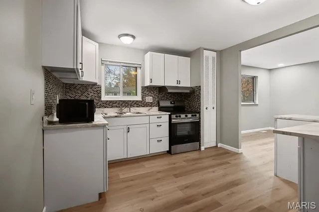 $2,100 | 2818 Quenley Street, St. Charles, MO 63301