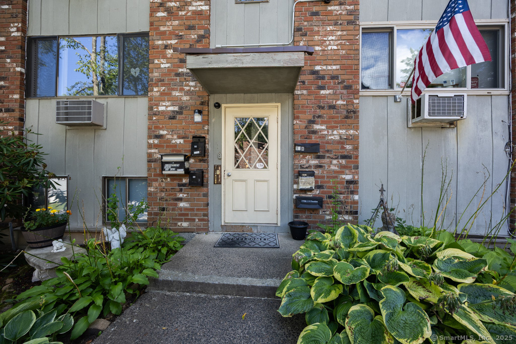 15 Kay Lane, Unit H Waterbury, CT 06708 - Photo 1 of 1 Gallery Image 1