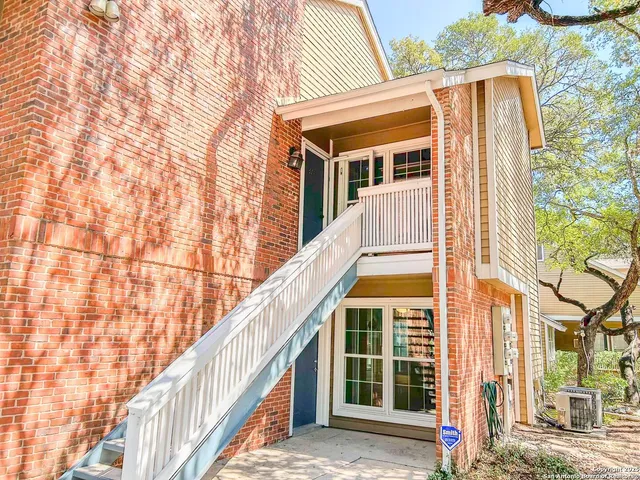 $1,595 | 13130 Blanco Road, Unit 904, San Antonio, TX 78216