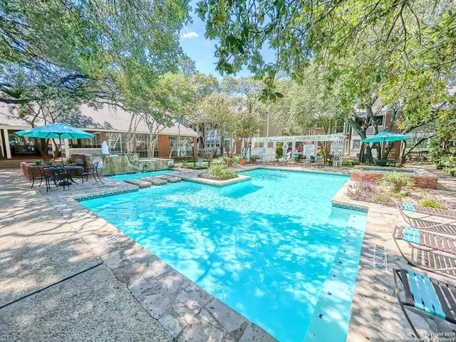 $1,595 | 13130 Blanco Road, Unit 904, San Antonio, TX 78216