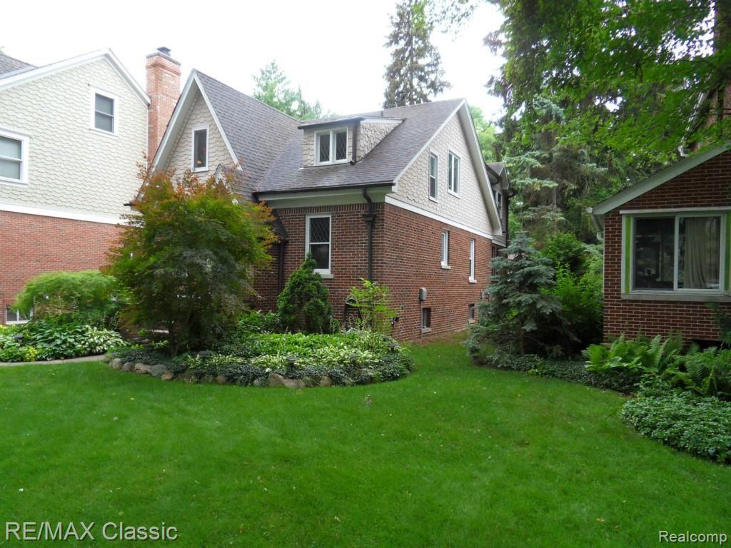 232 Woodside Road Royal Oak, MI 48073 - Photo 89 of 90 SDC15405.jpg