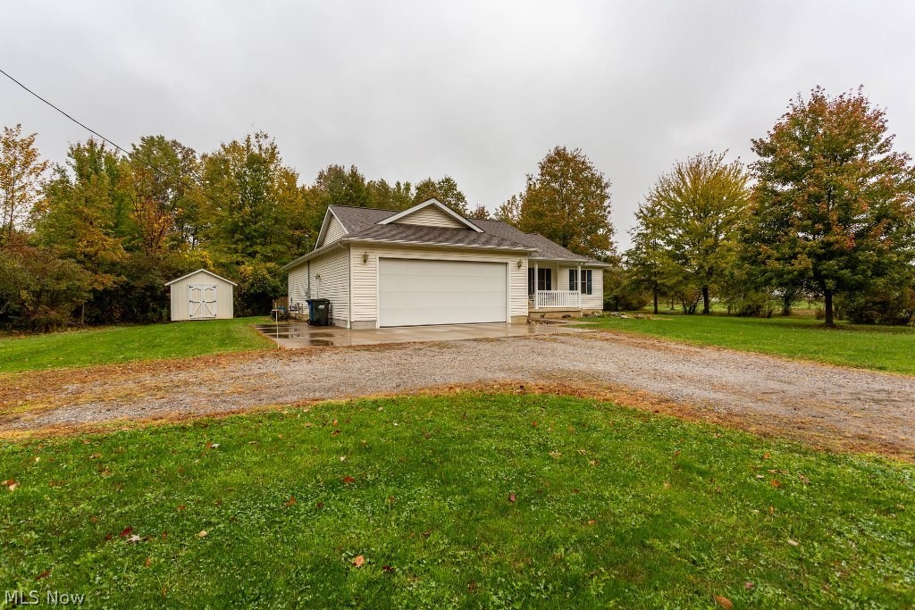 43050 Russia Road Elyria, OH 44035 - Photo 2 of 35 Gallery Image 2
