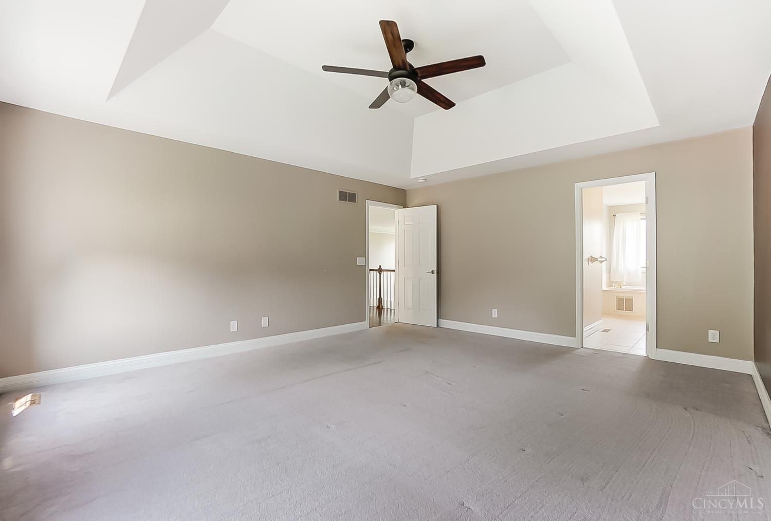 8676 Kenwood Road Cincinnati, OH 45242 - Photo 23 of 50