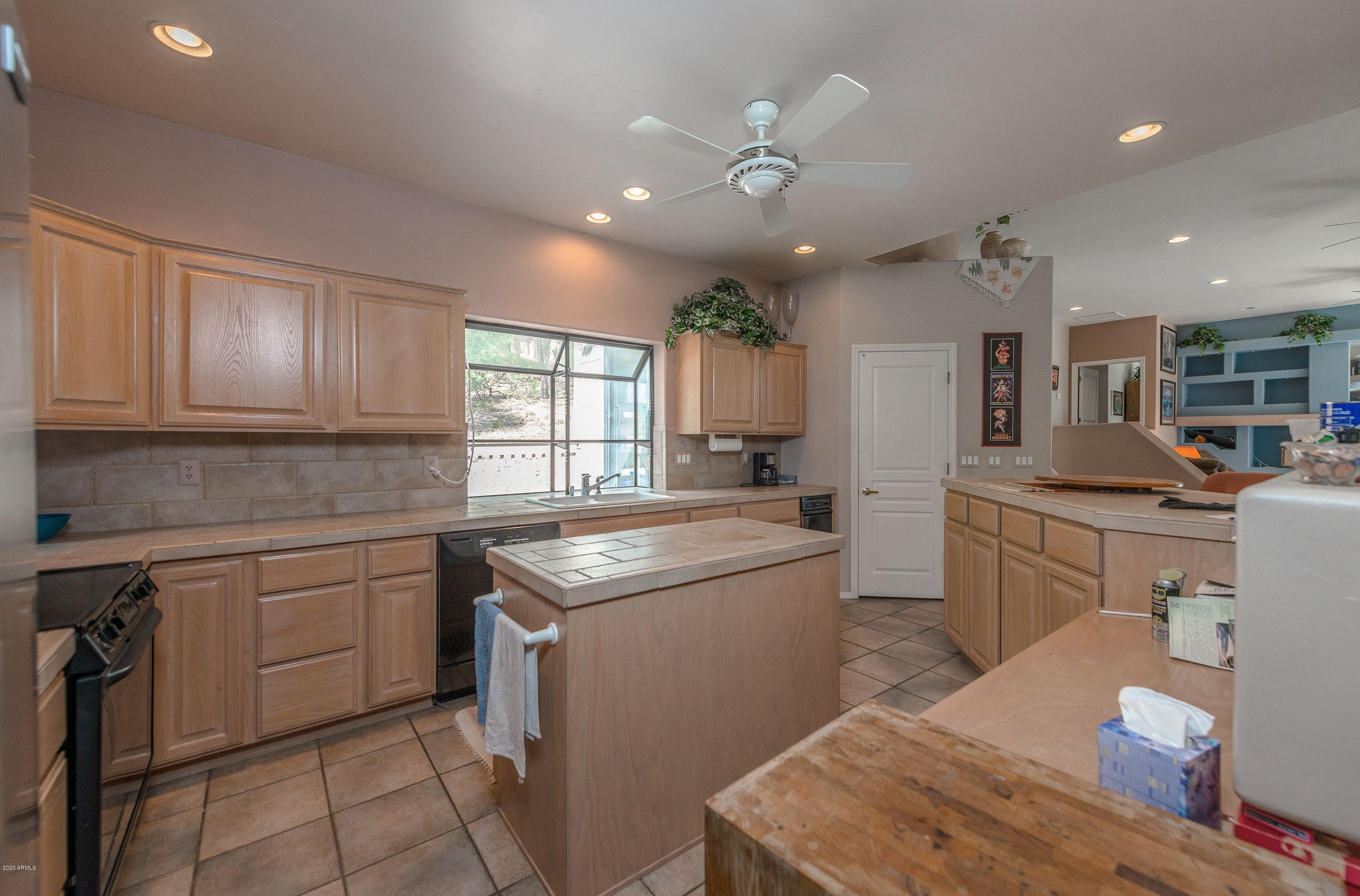 1281 Tanglewood Road Prescott, AZ 86303 - Photo 9 of 29 009_Kitchen