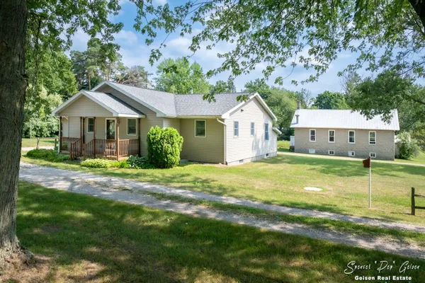 $279,900 | 7961 West Sidney Road, Greenville, MI 48838