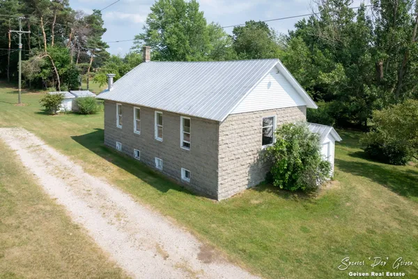 $279,900 | 7961 West Sidney Road, Greenville, MI 48838