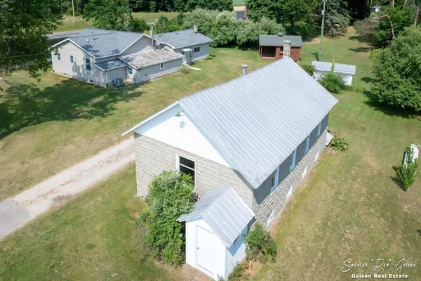 $279,900 | 7961 West Sidney Road, Greenville, MI 48838