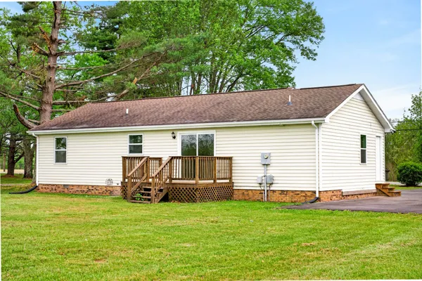 $319,900 | 1440 Old Highway 52, Lafayette, TN 37083