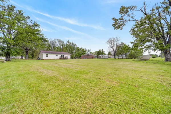 $319,900 | 1440 Old Highway 52, Lafayette, TN 37083