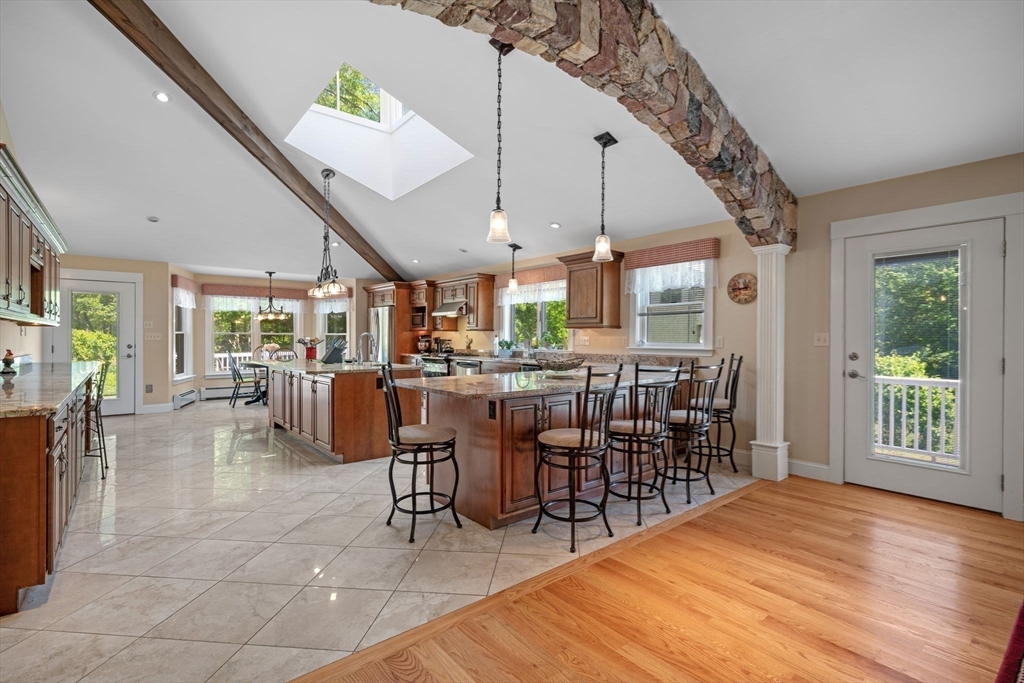 9 Oxford Road Gloucester, MA 01930 - Photo 11 of 41
