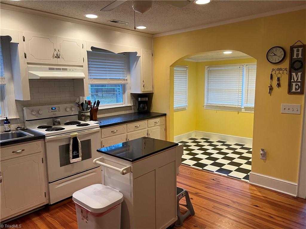 1085 Tom Gordon Road King, NC 27021 - Photo 5 of 17