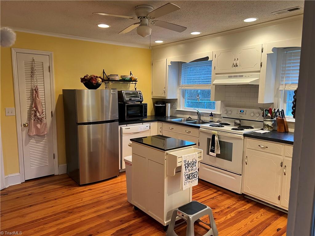 1085 Tom Gordon Road King, NC 27021 - Photo 6 of 17