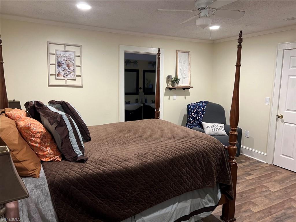 1085 Tom Gordon Road King, NC 27021 - Photo 9 of 17 Front view