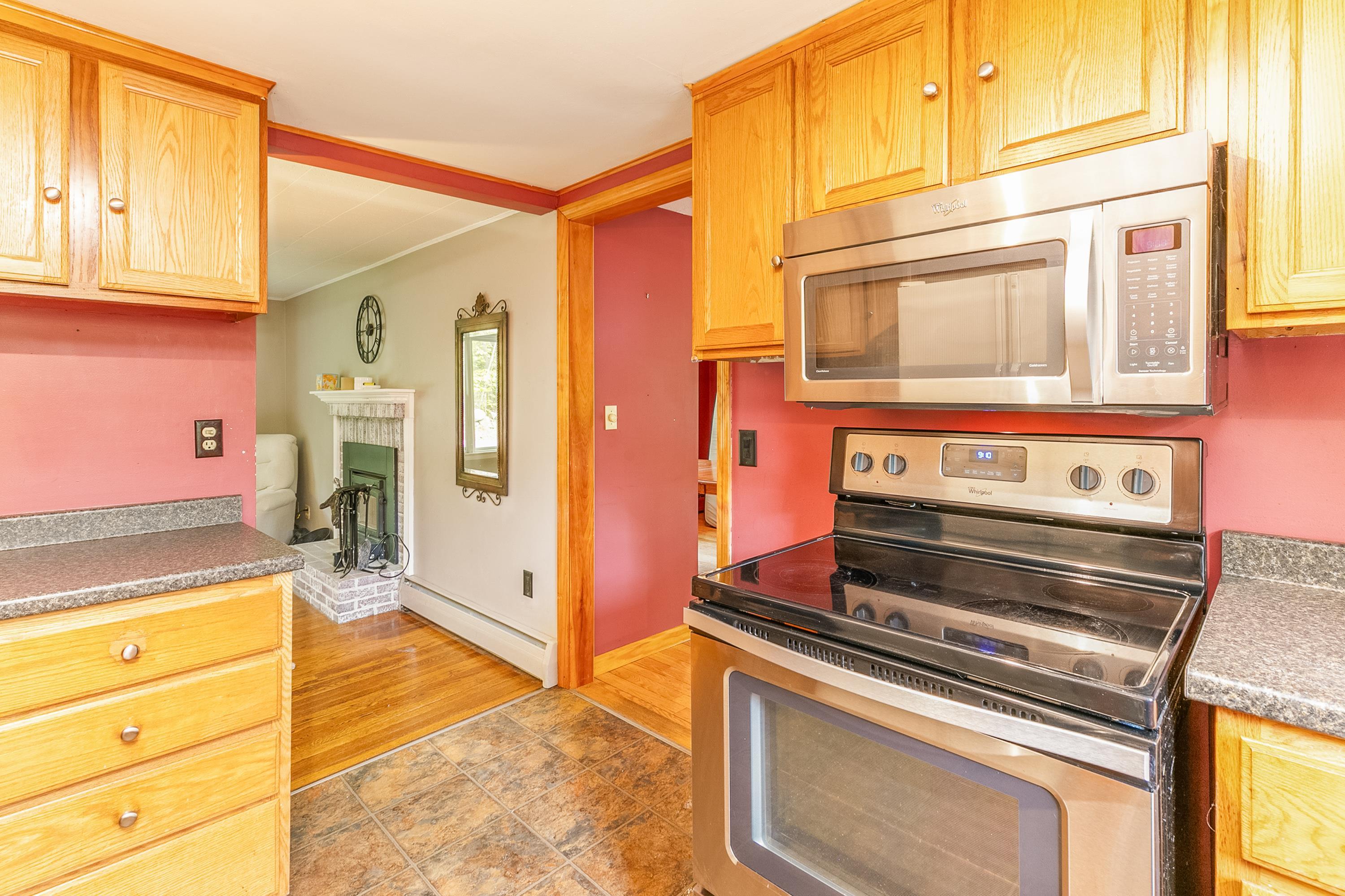 58 West Parish Road Concord, NH 03303 - Photo 3 of 40
