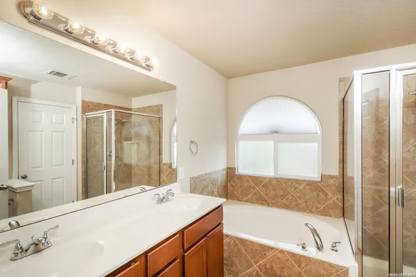 $2,050 | 11708 Northern Star, Schertz, TX 78154