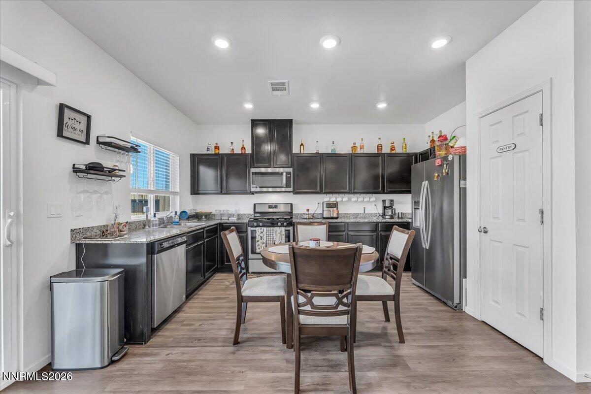 9809 Fishermans Reef Court Reno, NV 89506 - Photo 10 of 30 11-9809 Fishermans Reef Ct Reno NV 89506