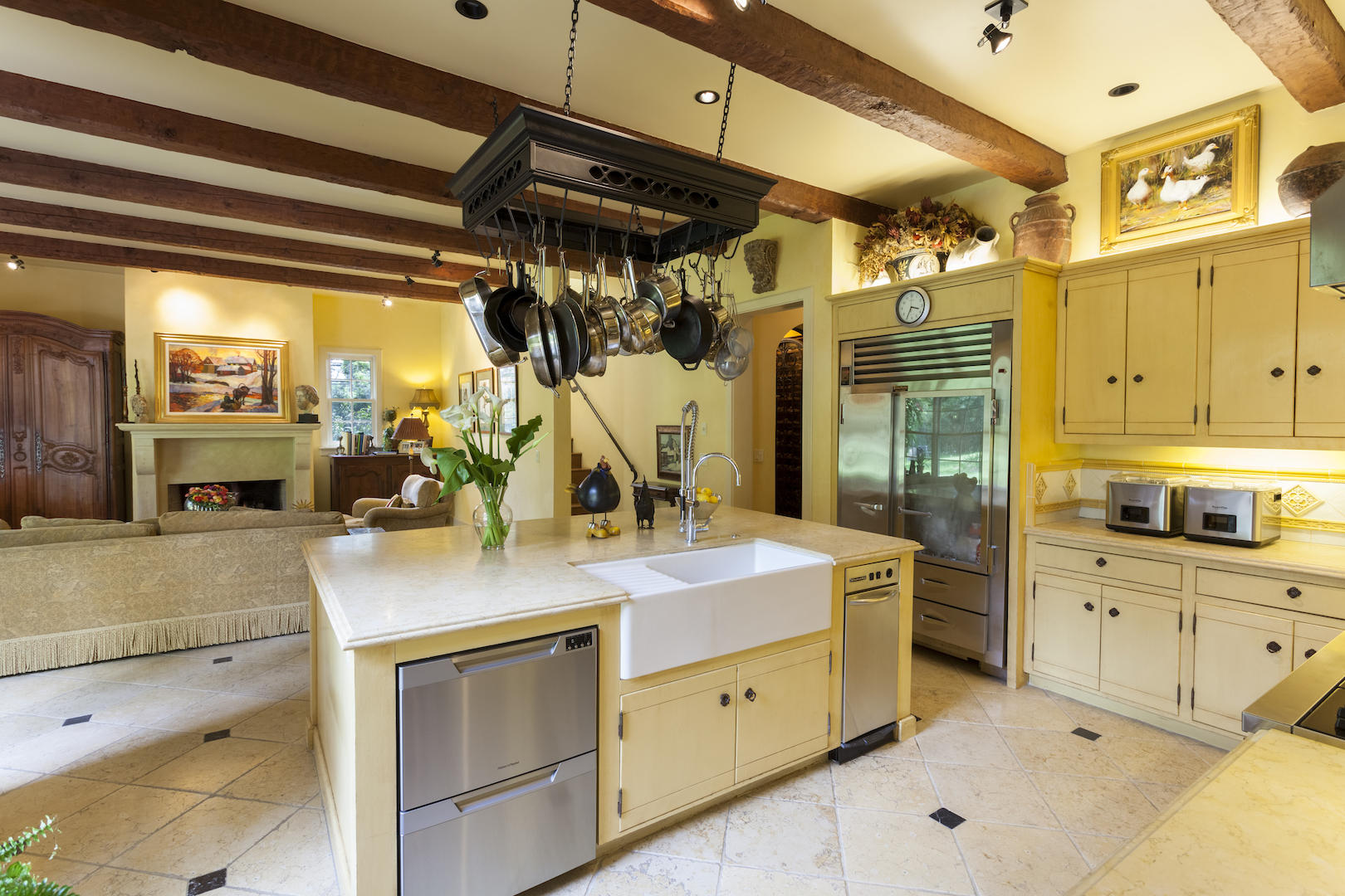 652 Park Lane Montecito, CA 93108 - Photo 11 of 37 Kitchen-652 Park Lane