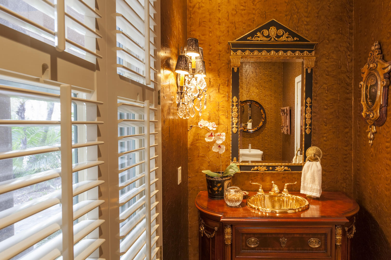 652 Park Lane Montecito, CA 93108 - Photo 20 of 37 Bathroom 2-652 Park Lane
