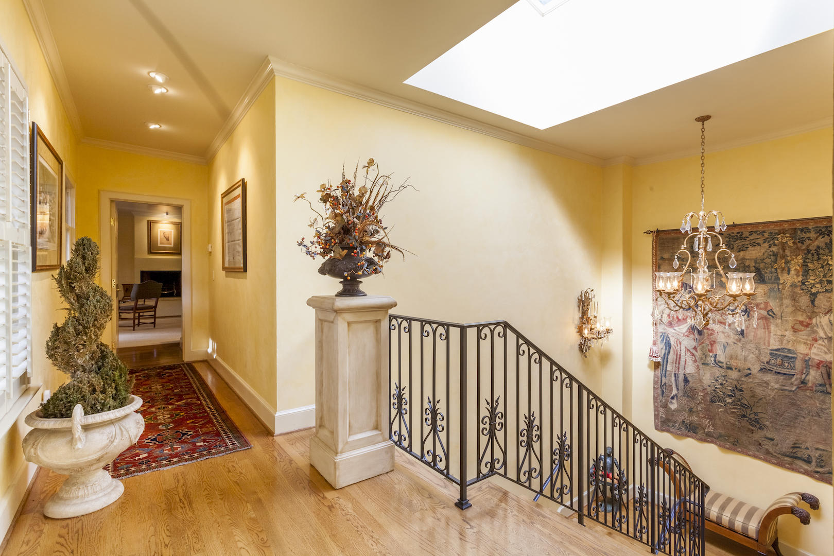 652 Park Lane Montecito, CA 93108 - Photo 21 of 37 Landing-652 Park Lane