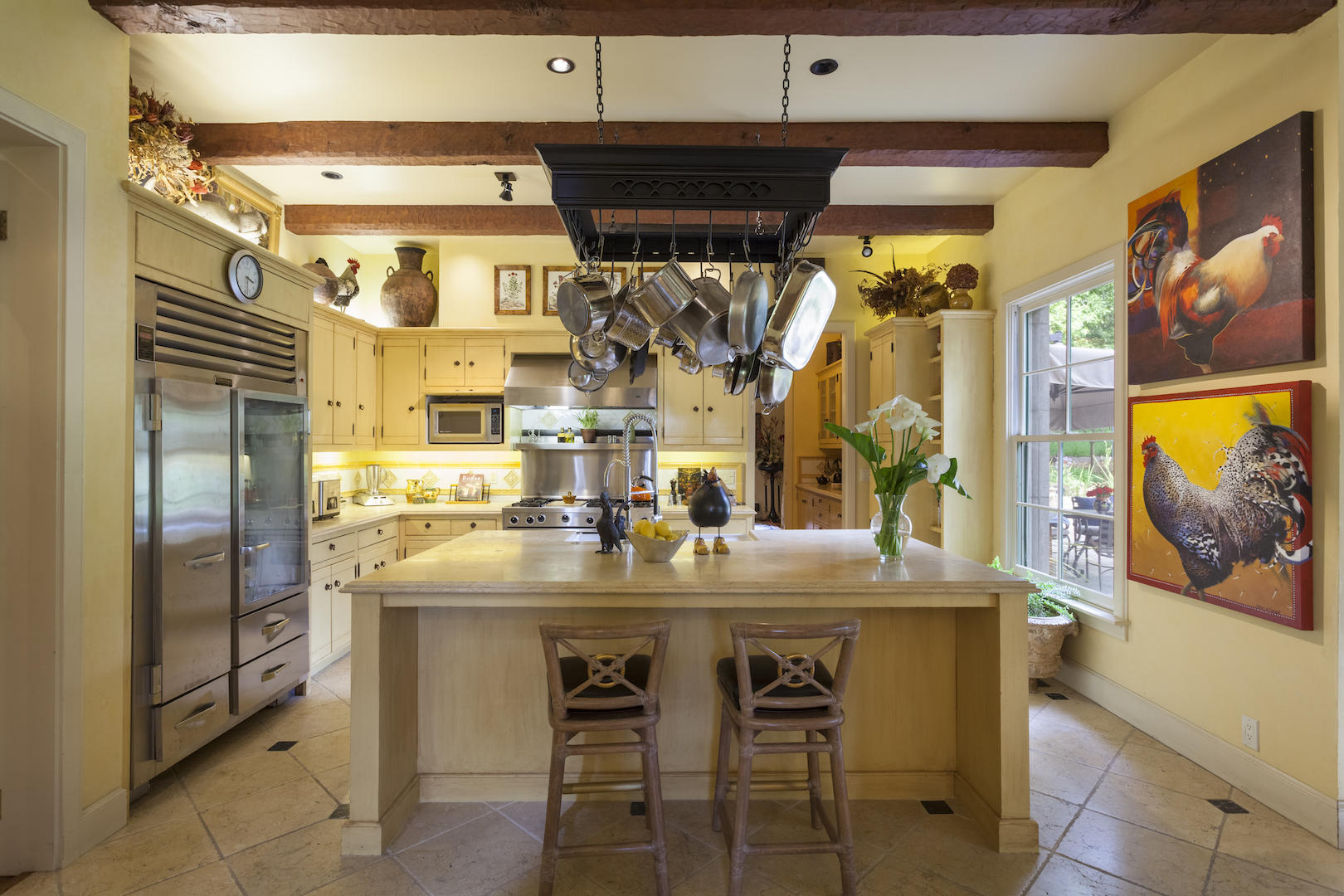 652 Park Lane Montecito, CA 93108 - Photo 10 of 37 Kitchen-652 Park Lane