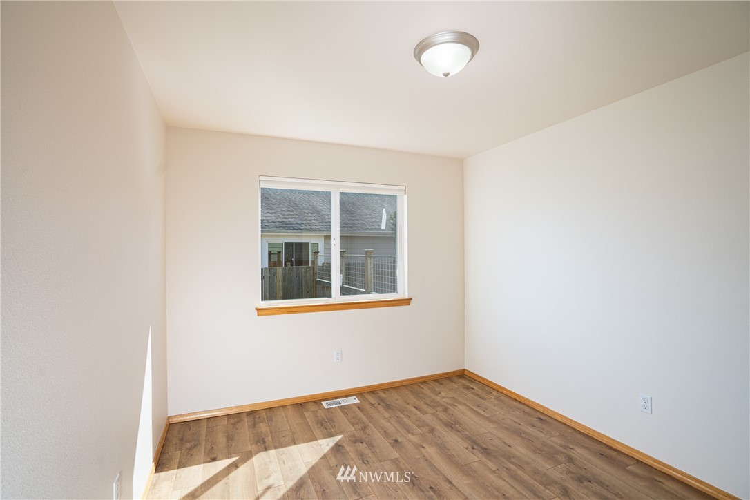 2011 Riley Road Mount Vernon, WA 98274 - Photo 16 of 27 Gallery Image 16