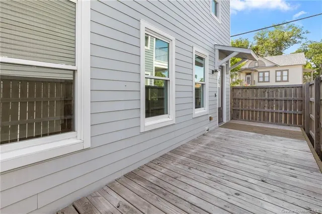 $299,500 | 601 Hodges Street, Lake Charles, LA 70601