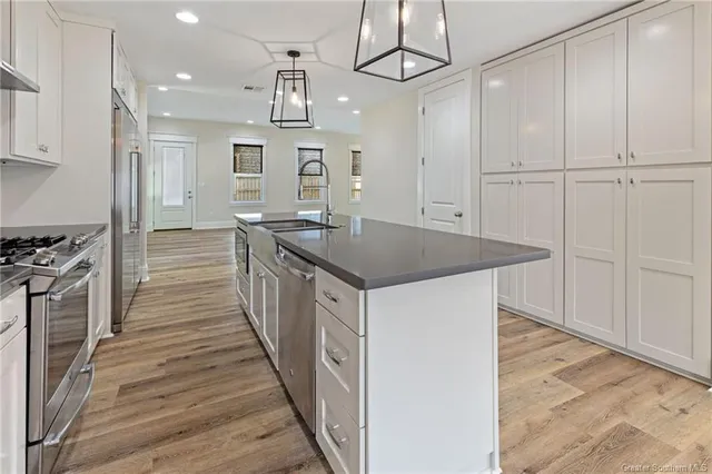 $299,500 | 601 Hodges Street, Lake Charles, LA 70601