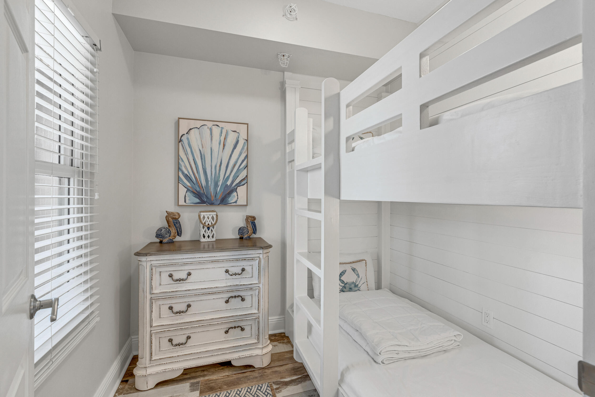 1111 Santa Rosa Boulevard, Unit 604 Fort Walton Beach, FL 32548 - Photo 29 of 43 BR3 Bunks DSC03270