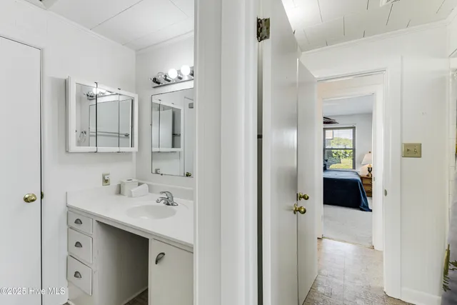 $589,900 | 317 Sand Piper Lane, Holden Beach, NC 28462