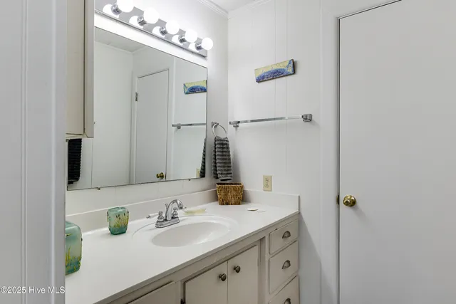 $589,900 | 317 Sand Piper Lane, Holden Beach, NC 28462