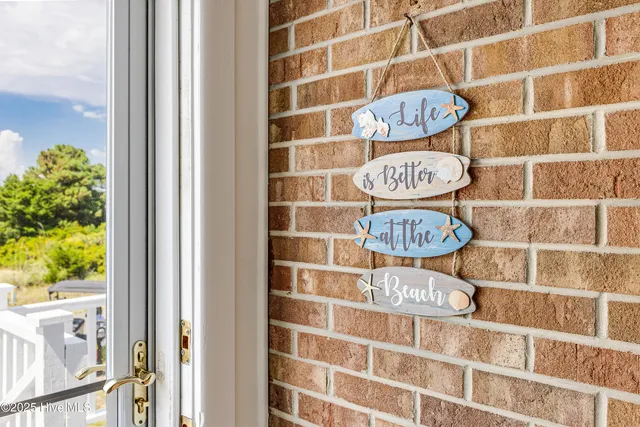 $589,900 | 317 Sand Piper Lane, Holden Beach, NC 28462