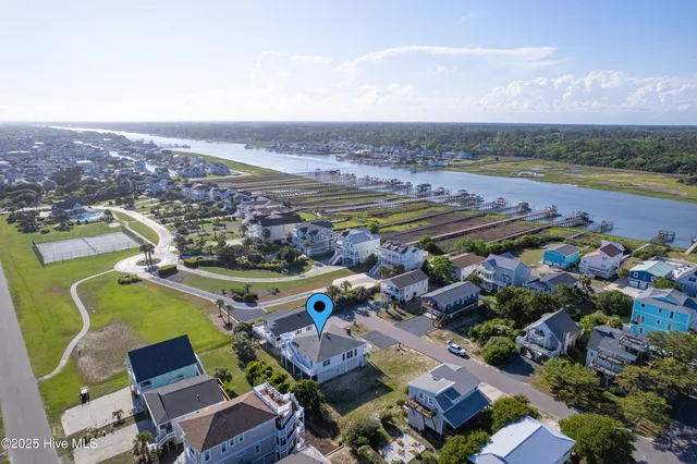 $589,900 | 317 Sand Piper Lane, Holden Beach, NC 28462