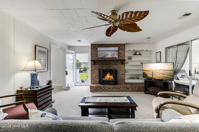 $589,900 | 317 Sand Piper Lane, Holden Beach, NC 28462